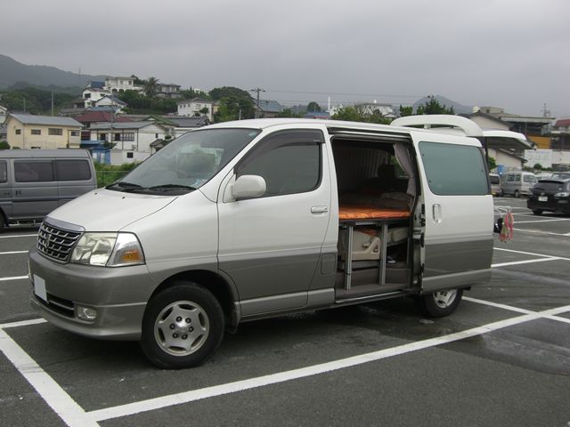 グランドハイエース・ベッドキット・車中泊